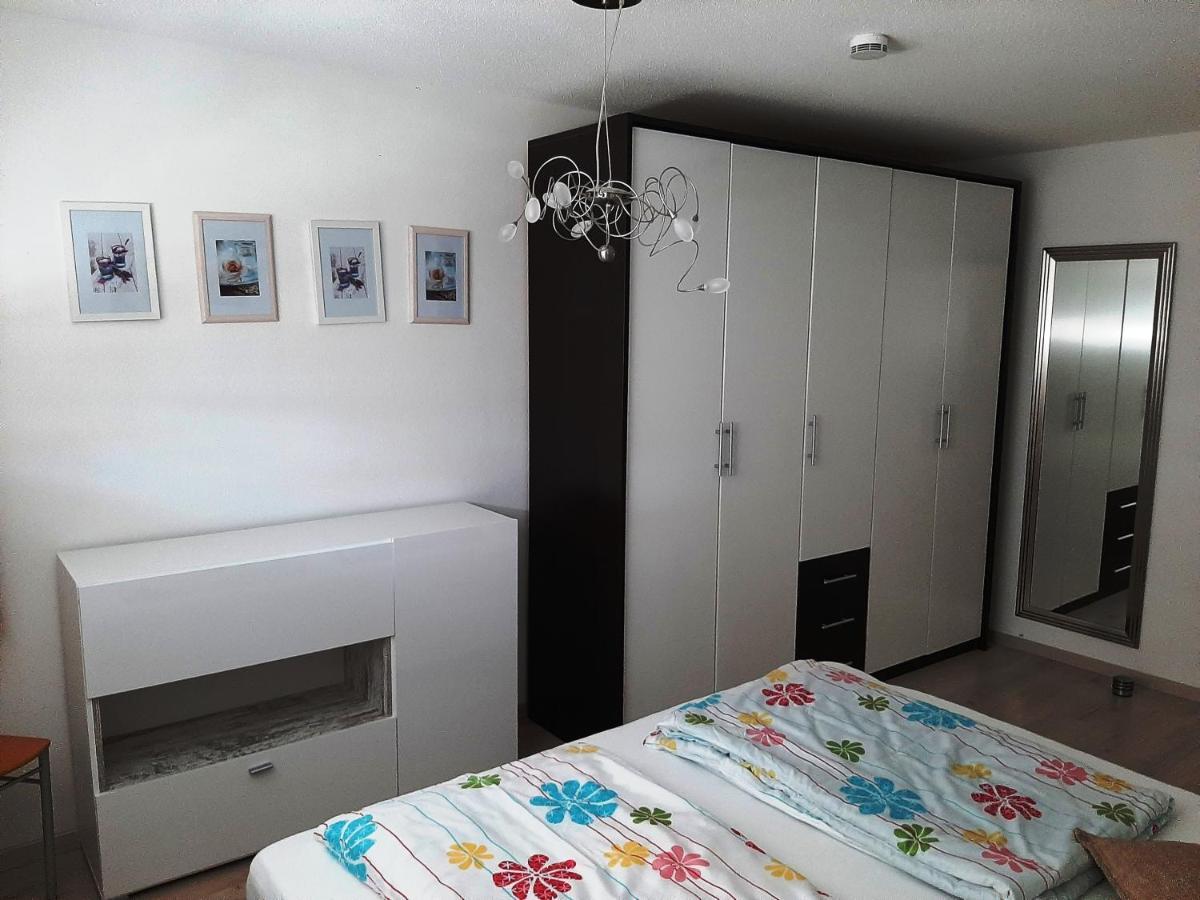 Jollen Apartments FDH Rum bild